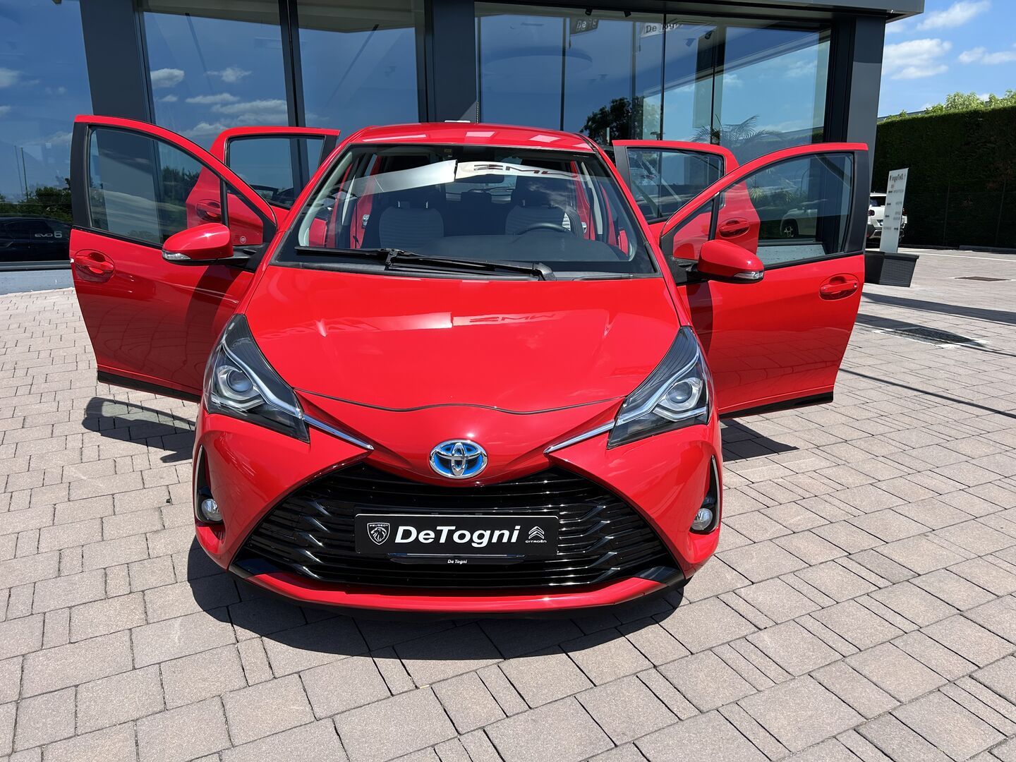 TOYOTA YARIS